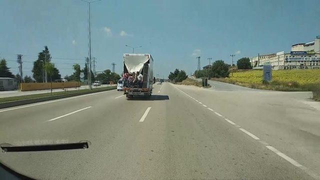 (Özel) Bursa’da tehlikeli yolculuk