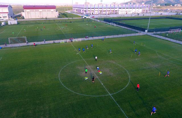 Afyonkarahisar, futbol kulüplerinin kamp merkezi oldu