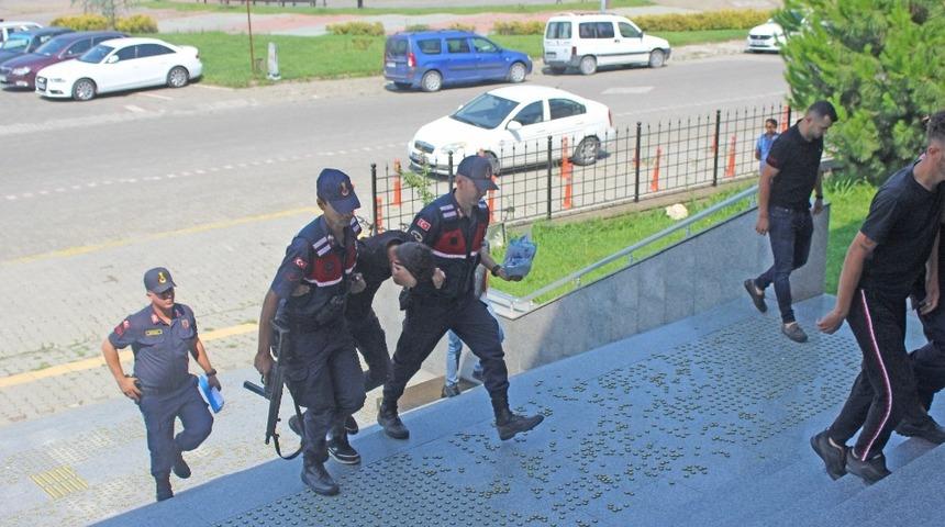 Motosiklet hırsızları adliyede