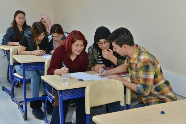 Konyaaltı Etüt Merkezinden yüzde 90 başarı