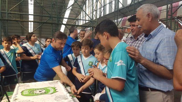 Gökmeydan Spor Futbol Okulu birinci yaşını kutladı