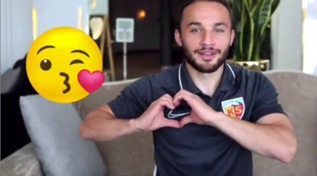 Kayserisporlu futbolcular emojileri gerçek hayata uyarladı