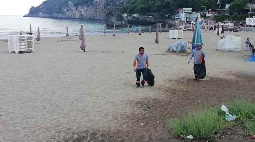 Temizlik ekipleri İnkumu&rsquo;nda