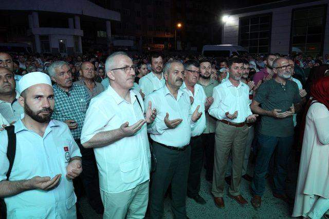 Başkan Büyükgöz Hacı adaylarını uğurladı