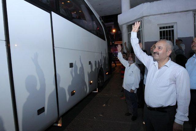 Başkan Büyükgöz Hacı adaylarını uğurladı