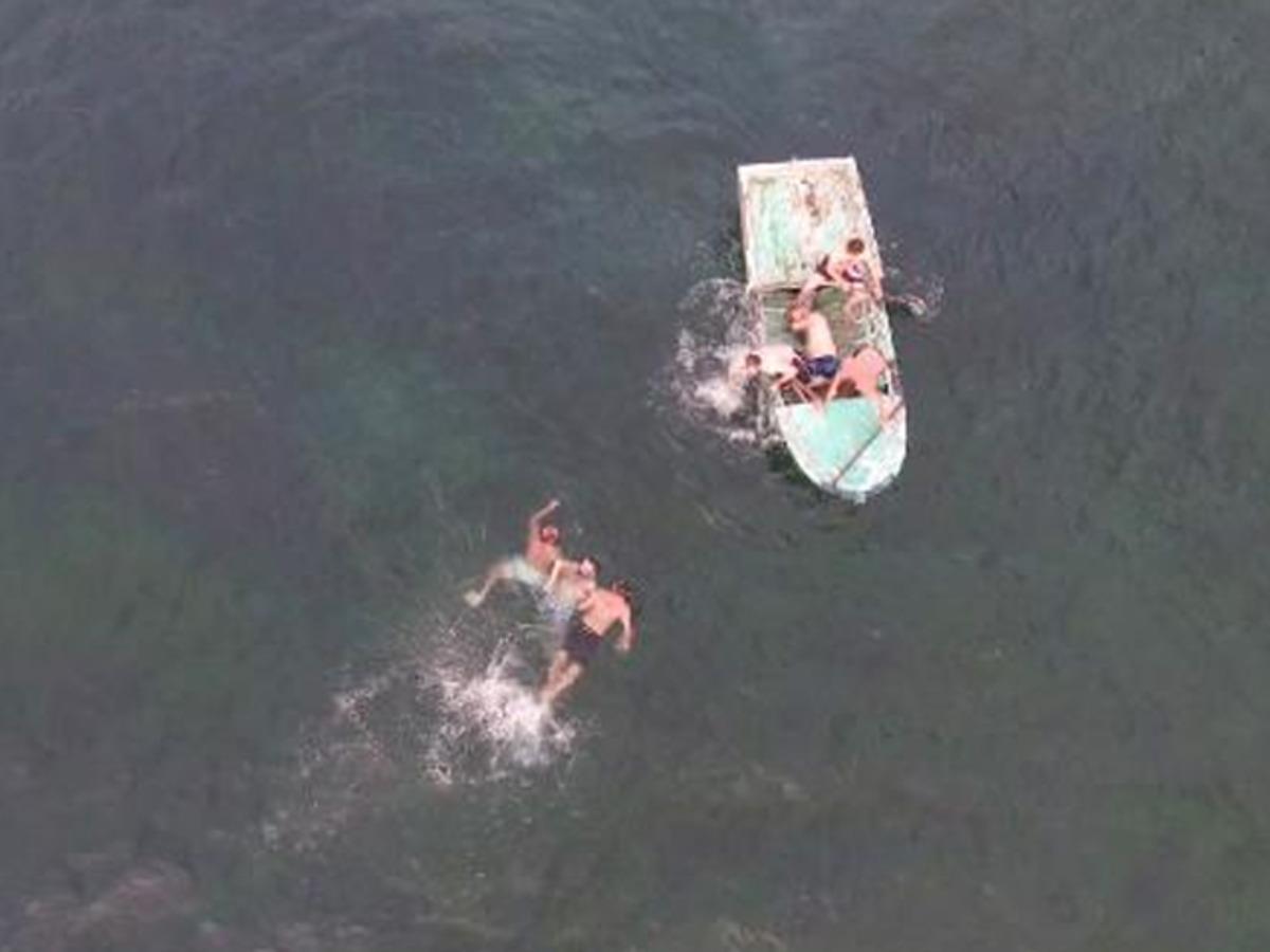 Akıntıya kapılan arkadaşını kurtarmak isterken boğuldu