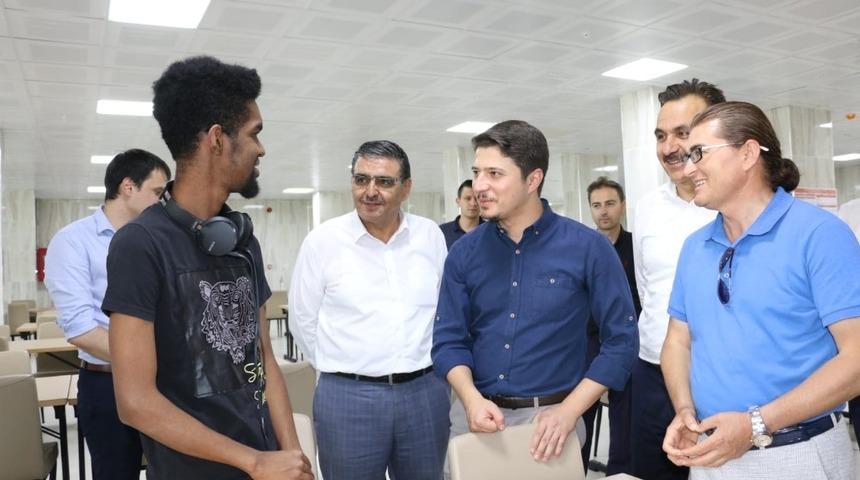 Yeni yurtlarla &ouml;ğrenci sayısı artacak