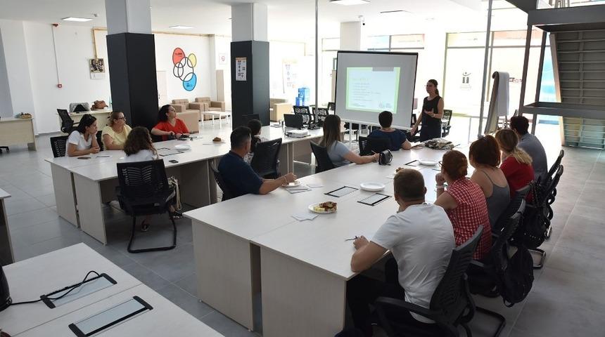 Tepebaşı Belediyesinde hizmet i&ccedil;i eğitimler s&uuml;r&uuml;yor