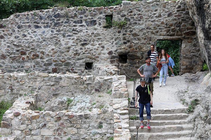 Sümela Manastırı turistlerin gözdesi oldu G2