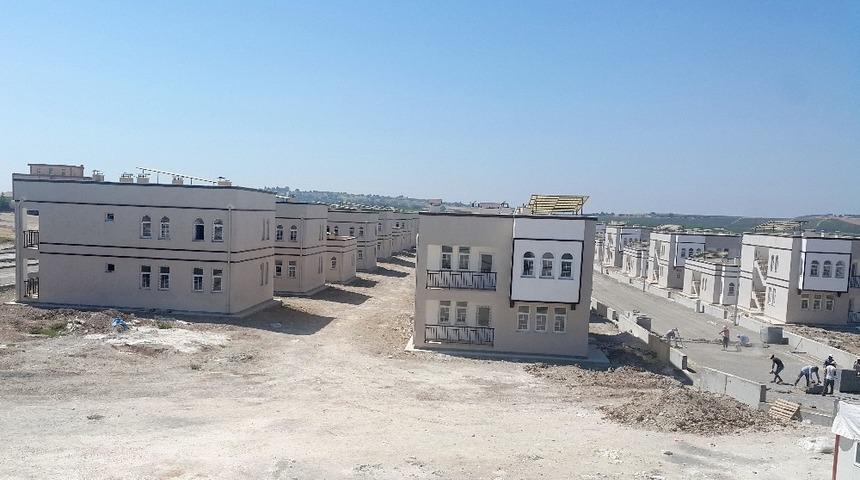 Samsat&rsquo;ta depremzede vatandaşlar i&ccedil;in kura &ccedil;ekildi