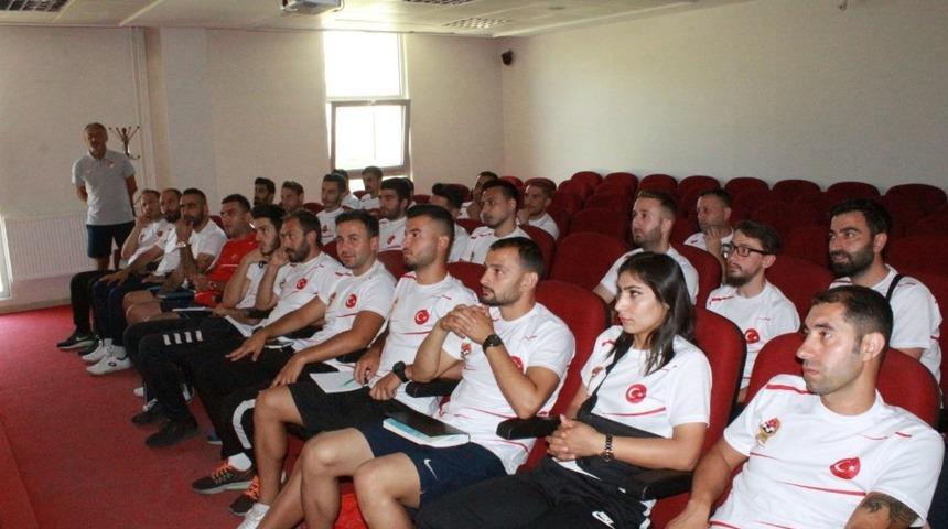 Erzincan&rsquo;da TFF C Antren&ouml;rl&uuml;k Kursu başladı