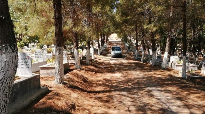 Gölbaşı ilçesinde mezarlıkların bakımı yapılıyor