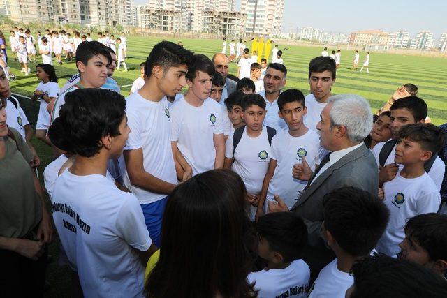 Başkan Mızraklı’dan yaz spor okullarına ziyaret