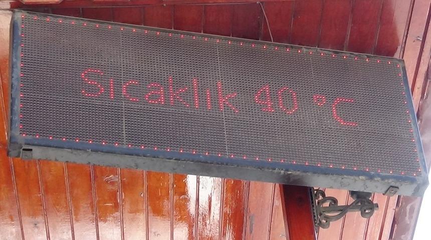 Kırıkhan&rsquo;da termometreler 40 dereceyi g&ouml;sterdi
