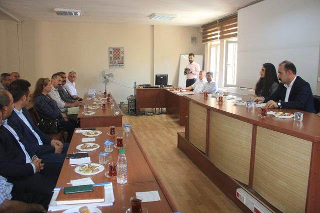 Hakkari’de muhtarlar toplantısı