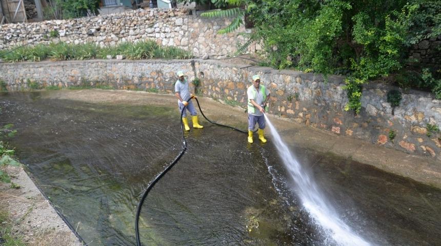 Bilecik Belediyesi&rsquo;nden Dalakdere&rsquo;de temizlik &ccedil;alışması