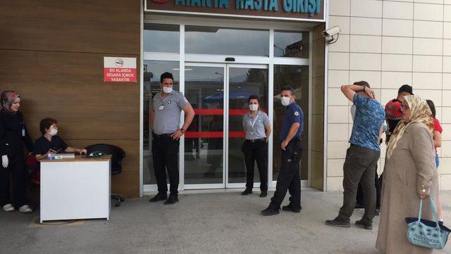 Bursa'da atık gübre havuzuna düşen 3 işçi zehirlendi