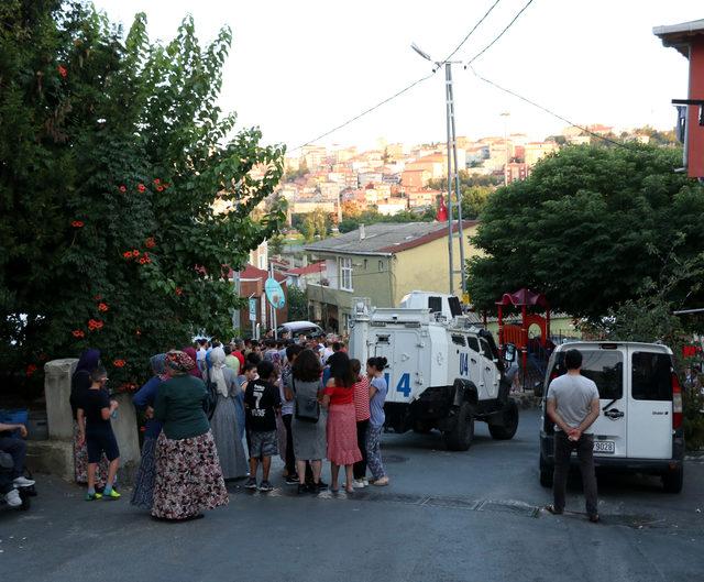 Parkta oynayan çocukların arasına otomobil daldı; 1 çocuk öldü