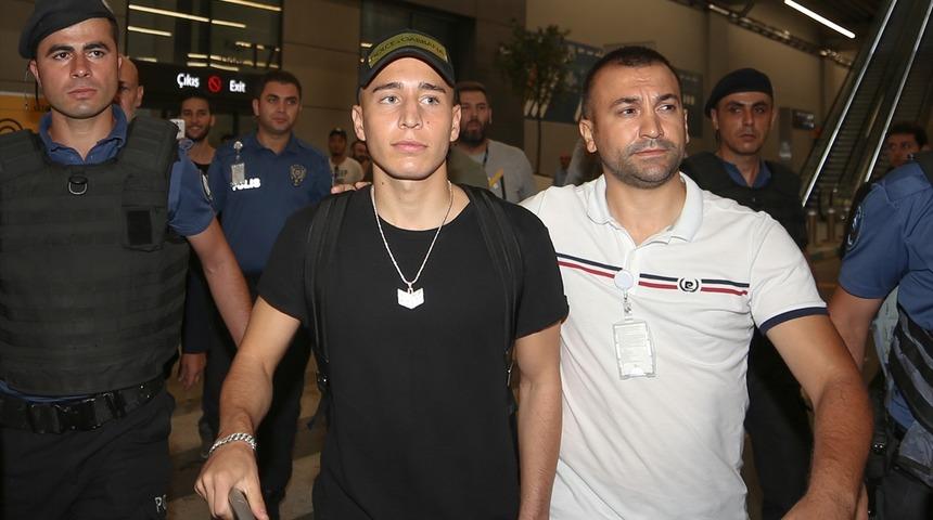 Emre Mor İstanbul'a geldi! İşte ilk s&ouml;zleri