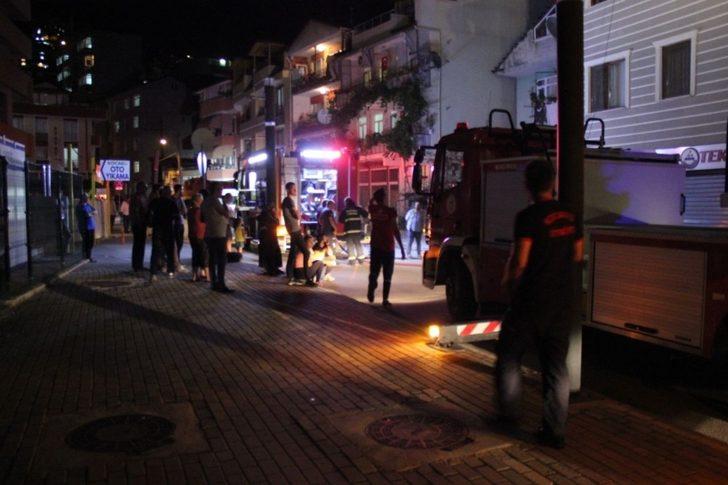 Buzdolabından çıkan yangın bina sakinlerini sokağa döktü G5