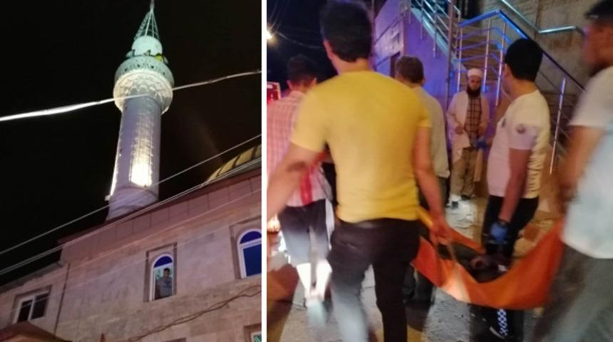 Cami minaresinde intihara kalkıştı, bayıldı