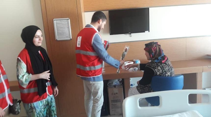 Gen&ccedil; Kızılaycılardan &ouml;rnek davranış