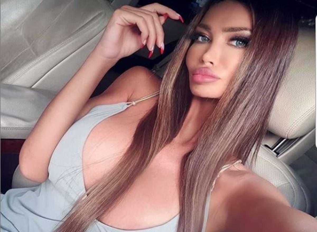 Neymar'ın eski sevgilisi Soraja Vucelic, Lamborghini ile havuza u&ccedil;tu