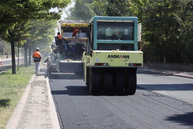 Büyükşehir’de yollar yenileniyor