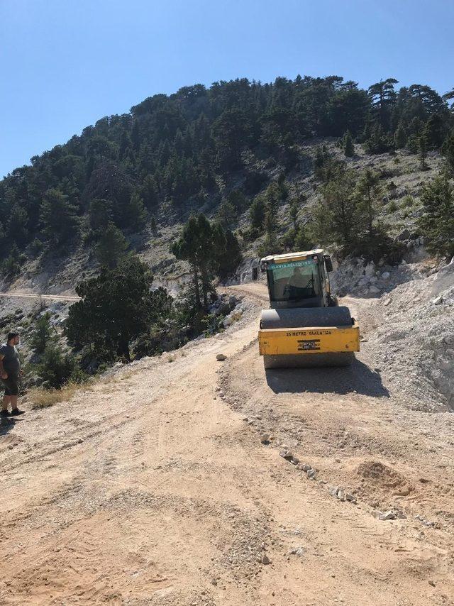 Alanya Belediyesinden yayla yollarına bakım