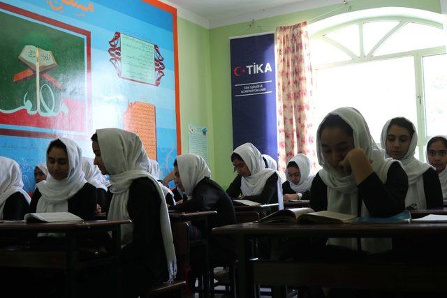 TİKA Afganistan’da eğitime desteğe devam ediyor