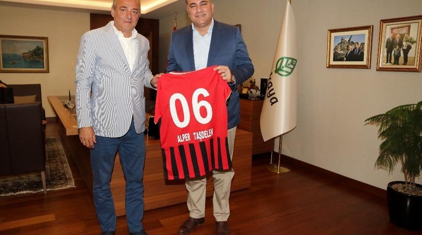 Taşdelen&rsquo;den, Gen&ccedil;lerbirliği&rsquo;ne başarı dileği