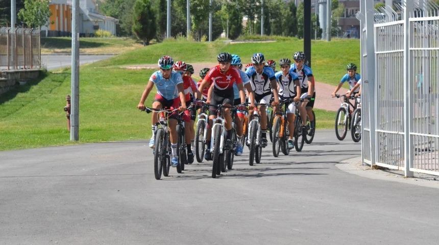 Kayserili bisiklet&ccedil;iler T&uuml;rkiye Şampiyonası&rsquo;na hazır