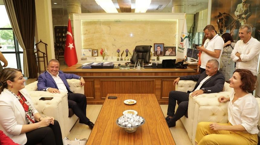 Başkan B&ouml;cek Manavgat&rsquo;ı ziyaret etti