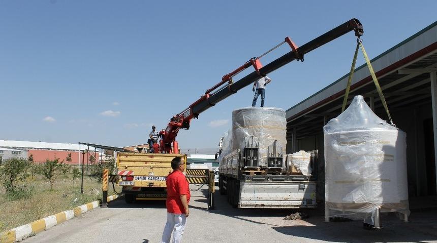 S&uuml;t İşleme Tesisinin son makine ekipman teslimatı ger&ccedil;ekleşti