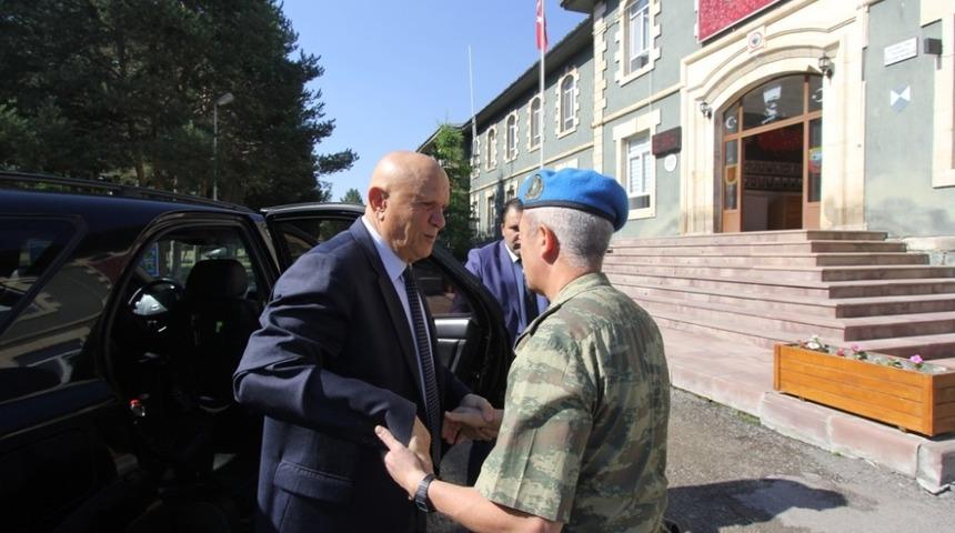 Garnizon Komutanı Hava Savunma Albay Yusuf Diker, g&ouml;reve başladı