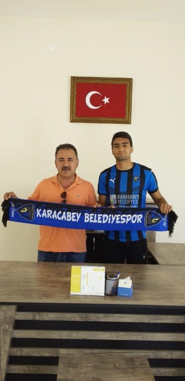 Karacabey Belediyespor transfere doymuyor