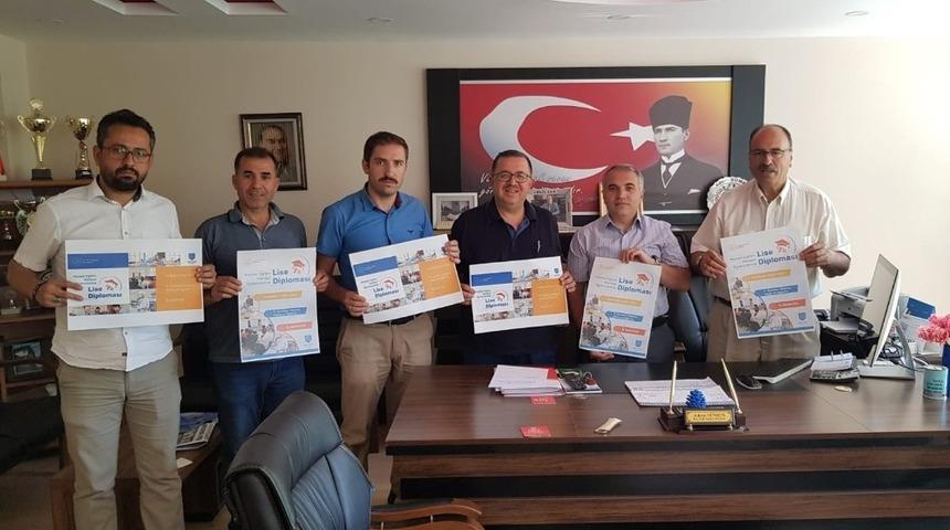 Mesleki eğitim merkezi &ouml;ğrencileri artık lise diploması alabilecek