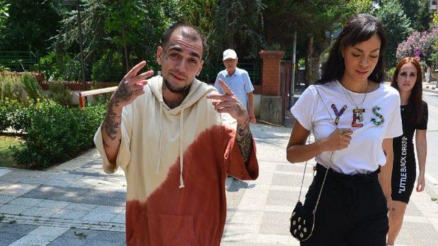 Ezhel'in yüzüne yaptırdığı dövme olay oldu