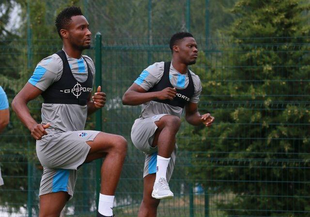 Obi Mikel ve Ekuban’a özel antrenman