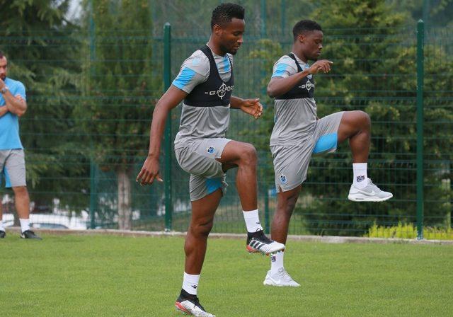 Obi Mikel ve Ekuban’a özel antrenman