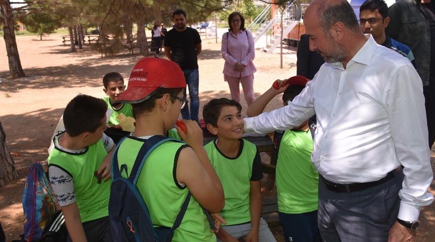 Başkan Pekyatırmacı&rsquo;dan yaz kuran kursu &ouml;ğrencilerine s&uuml;rpriz ziyaret