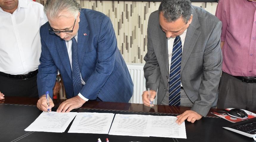 Aksaray&rsquo;da Canlı Hayvan Borsası ve Besicilik Alanı i&ccedil;in imzalar atıldı