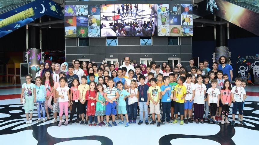 Başkan Altay: &ldquo;&Ccedil;ocuklarımızı geleceğin T&uuml;rkiye&rsquo;si i&ccedil;in yetiştiriyoruz&rdquo;