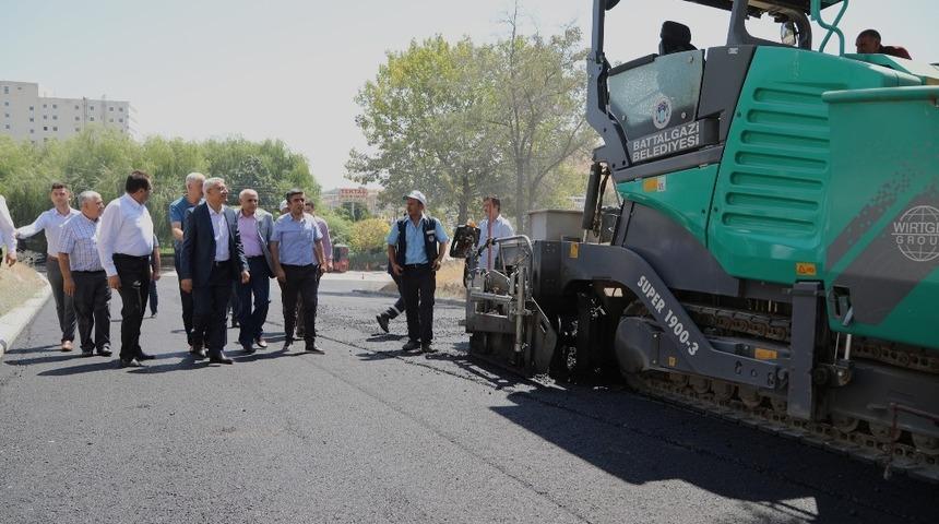 Başkan Güder, asfalt çalışmalarını yerinde inceledi