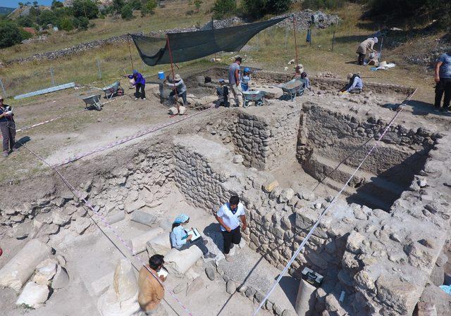 Hadrianapolis Antik Kenti'nde cam atölyesi bulundu