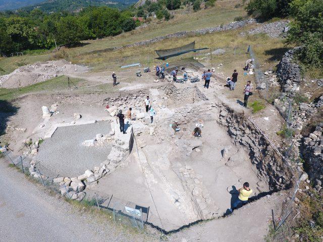 Hadrianapolis Antik Kenti'nde cam atölyesi bulundu