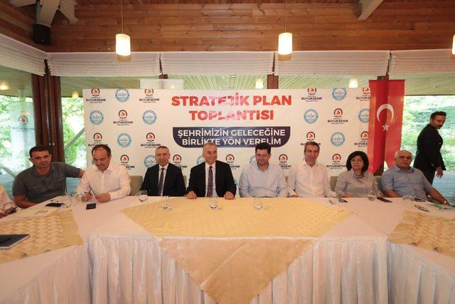 Muhtarlar ile birlikte stratejik plan çalışmaları yapılıyor