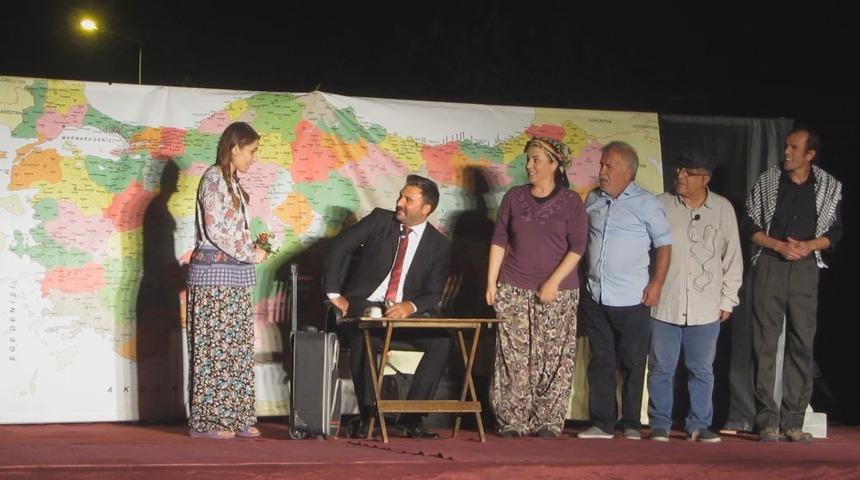 Ermenek&rsquo;te "Hikaye-i Kaymakam" sahnelendi