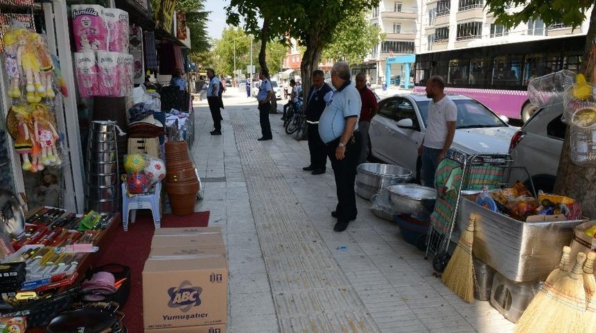 Kaldırım işgali denetimleri s&uuml;r&uuml;yor