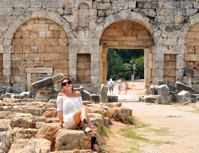 Antalya'ya gelen turist sayısı 8 milyonu geçti